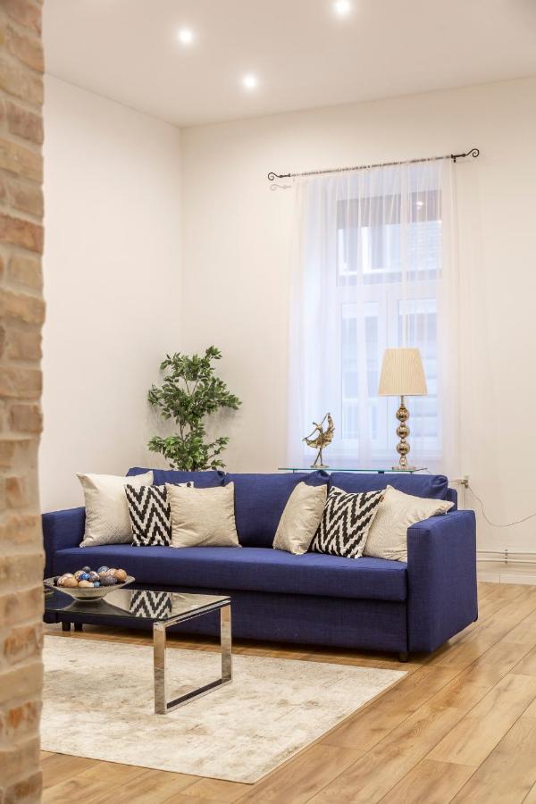 Stylish Luxury Apartment By Anna Budapest Exterior photo